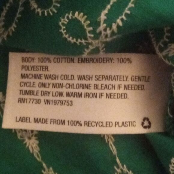 UNIVERSAL THREAD GOODS CO. WOMEN'S TOP - Picture 4 of 4